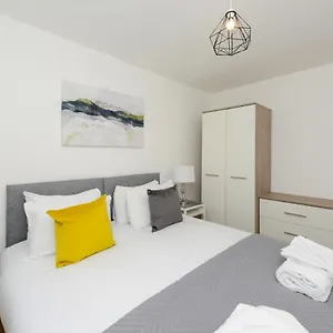 Apartment The Zone - Vibrant City Centre