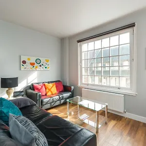 Royal Mile Modern Apartment Edinburgh