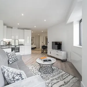 Apartment Seven Living Residences - Close To Nec & Bhx - Free Parking