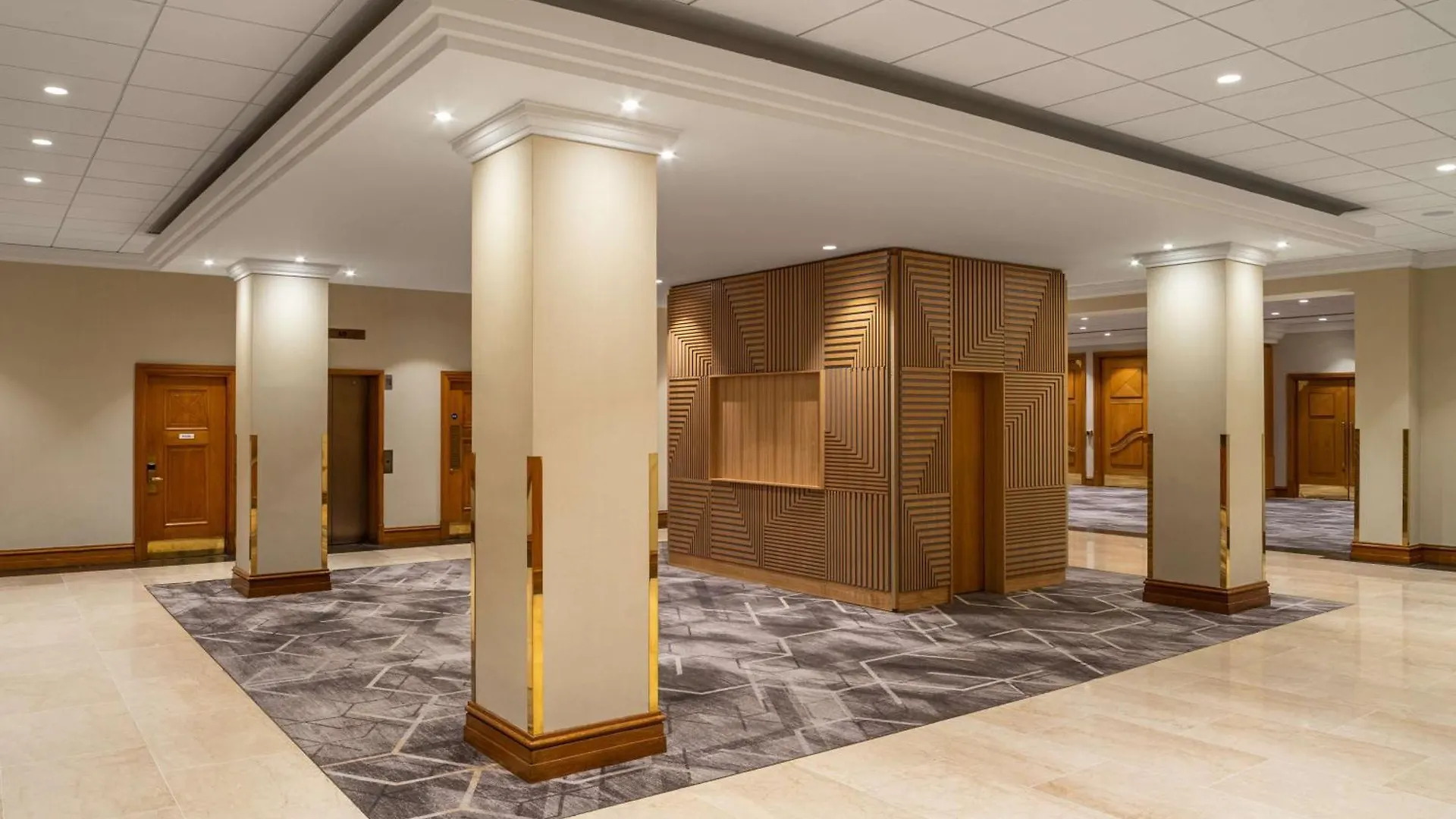 Hilton Birmingham Metropole Hotel Бикенхил Великобритания